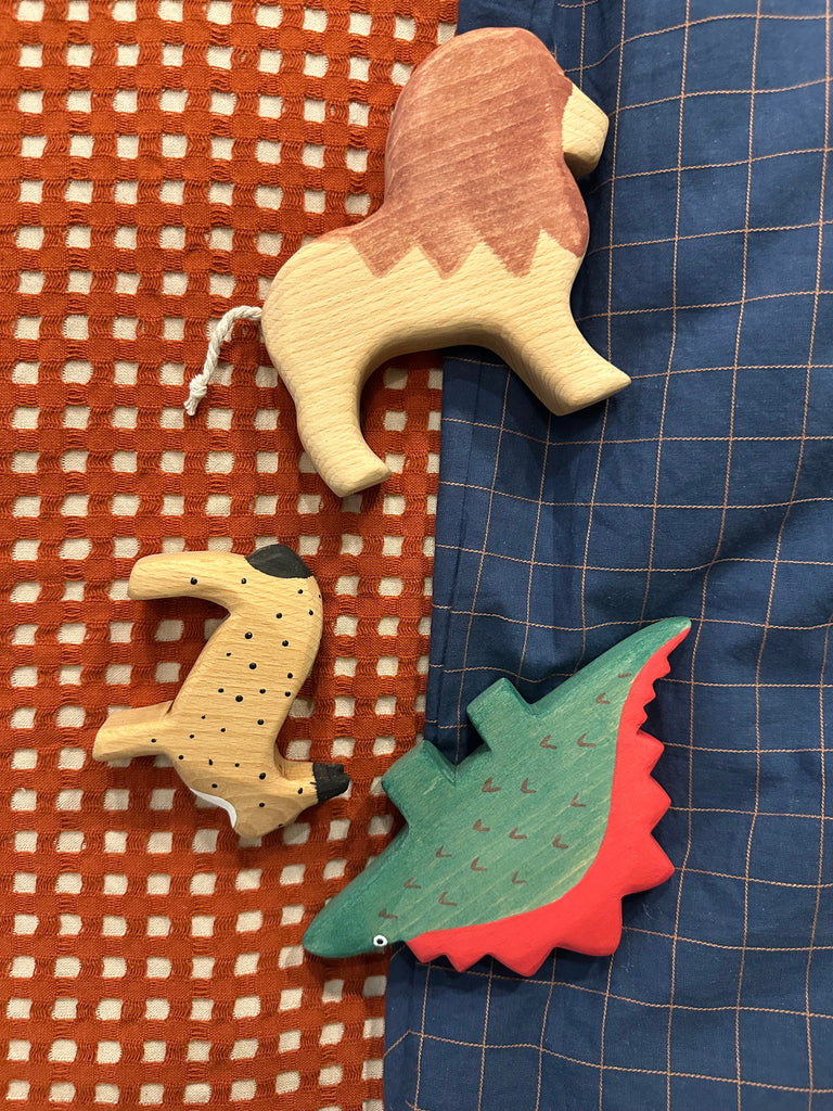 Wooden toys in times of sensory overload – How simplicity supports child development